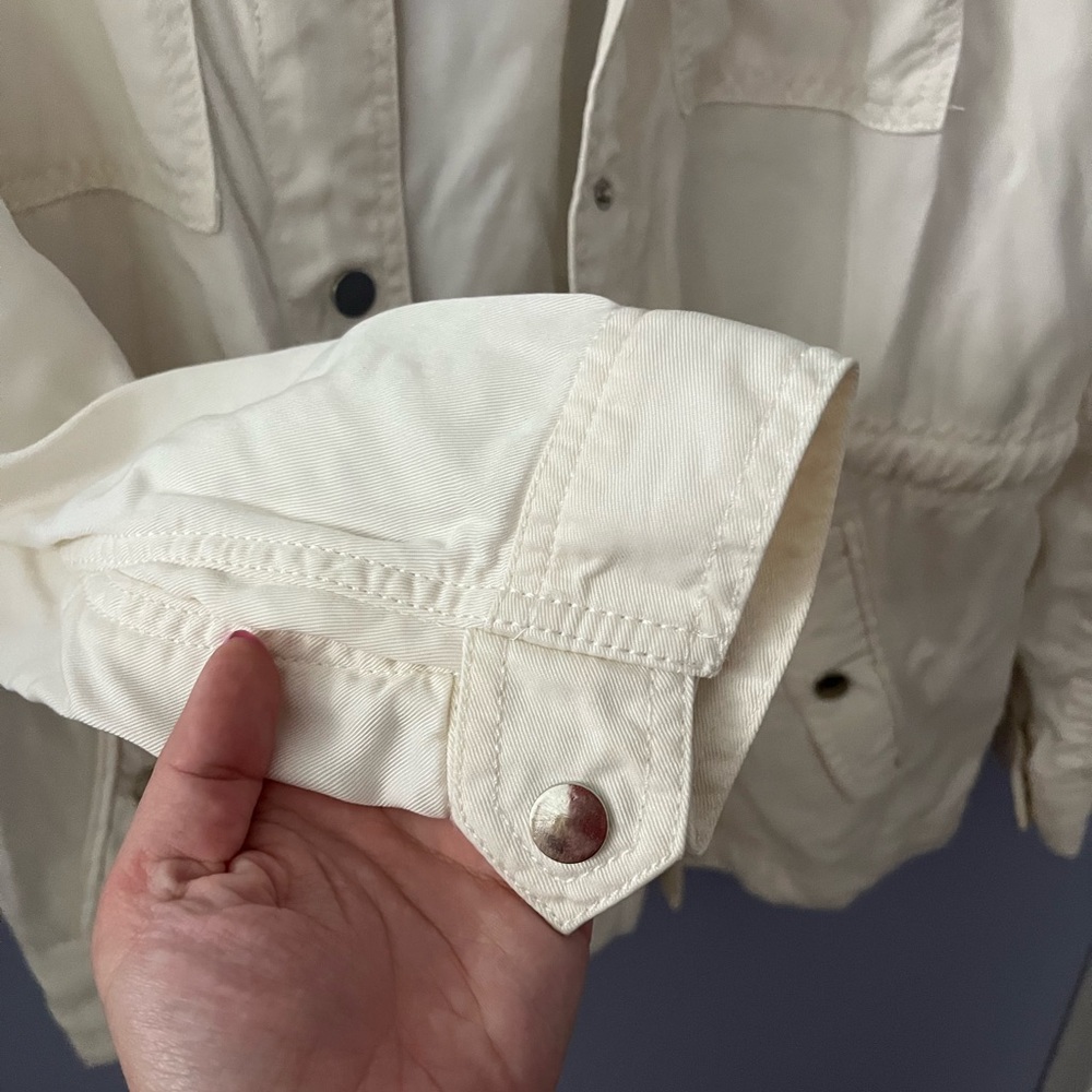 Loft Light Jacket - image 3